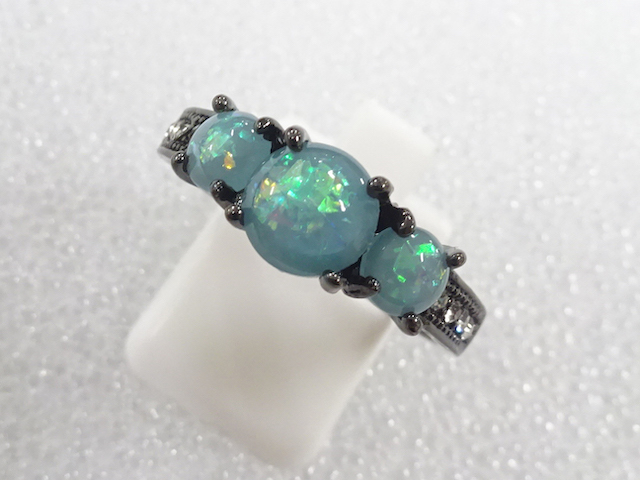 JAPANESE KIMONO / ANTIQUE COLORED STONE RING (SIZE 20)